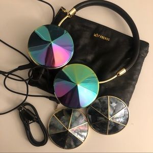 Friends Bluetooth headphones